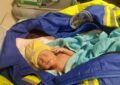 اولین خواب کودک اسکویی در لباس مقدس اورژانس