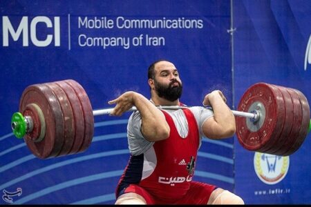 وزنه‌برداری قهرمانی آسیا| مدال نقره برای آیت شریفی در یک‌ضرب/ یوسفی پنجم شد
