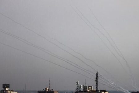 موج جدید حملات موشکی به اراضی اشغالی/ سرایا القدس: برای ماه‌ها نبرد آماده هستیم