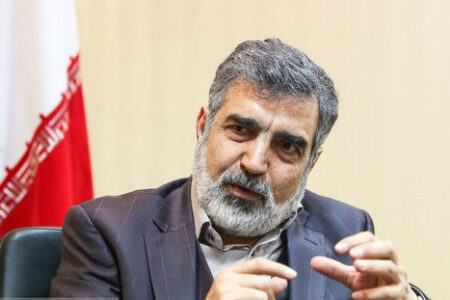 کمالوندی: مشتریان آب‌سنگین ایران در صف انتظار هستند