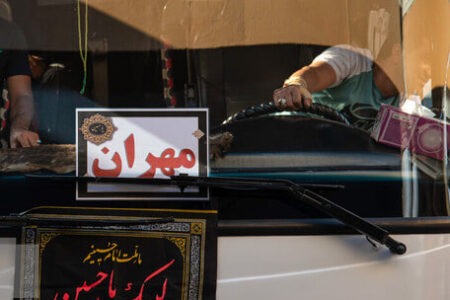 بررسی محورهای خدمات حمل و نقلی برای زائران اربعین در عراق/ فعالیت بیش از ۲۰۰۰ اتوبوس در مرزها