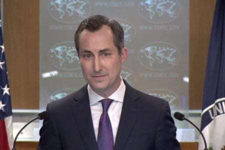 آمریکا: بخشی از وجوه ایران در بانک‌های عراق به عمان انتقال داده می‌شود