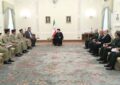 رئیس جمهور در دیدار فرمانده ارتش پاکستان: راهبرد ایران تبدیل مرزهای امنیتی به مرزهای امن و اقتصادی است