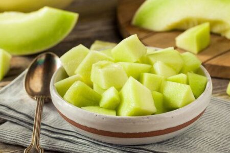 آیا خوردن خربزه با عسل منجر به مرگ می‌شود؟