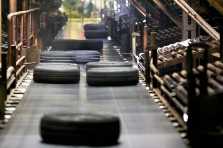 «گرانی لاستیک» و جلسات بی‌حاصل مسئولان وزارت صمت