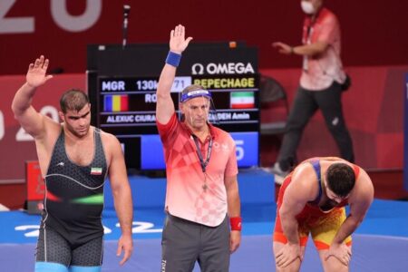 صعود ۳ ملی‌پوش کشتی فرنگی ایران به نیمه‌نهایی قهرمانی جهان