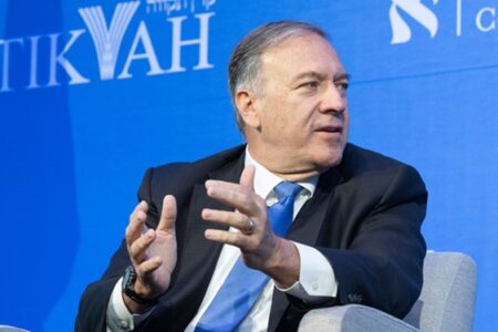 پامپئو: ایران اکنون ثروتمندتر و قدرتمندتر شده است