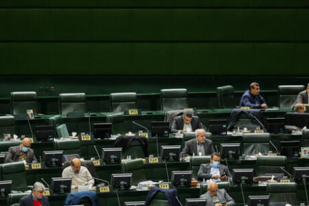 با تصویب مجلس، قیمت تضمینی محصولات اساسی بر اساس نرخ ارز مرکز مبادله ارز و طلا محاسبه می‌شود.