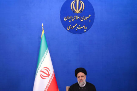 دستور رئیسی به دستگاه‌ها برای کاهش هزینه‌های زیارت