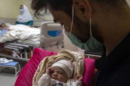 سقف خدمات برای زوجین تحت درمان ناباروری برداشته می‌شود.