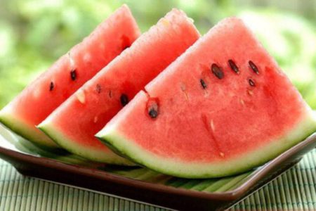 خوردن هندوانه در چه شرایطی خطرناک است؟