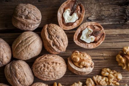 فواید بی نظیر گردو و طبع آن