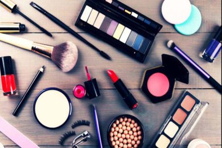 اسامی ۴ محصول غیرمجاز آرایش چشم اعلام شد