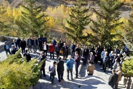 حضور مدیران و کارشناسان رسانه‌ای در روستای جهانی کندوان؛ شاهکار معماری صخره‌ای ایران